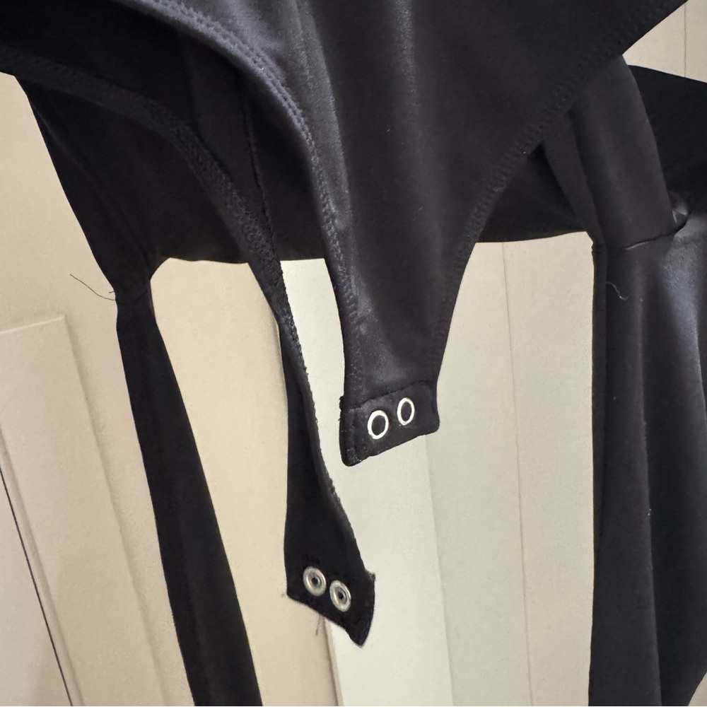 Express Black Long-Sleeve Scoop Neck Bodysuit - Picture 4 of 4
